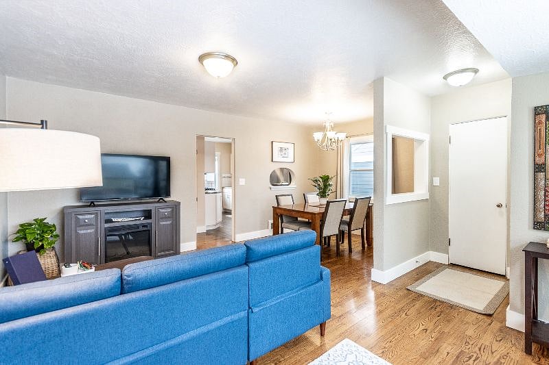 Furnished Finder property 489978_1 photo 1