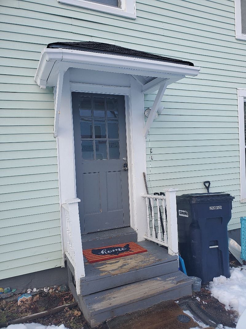 Side entrance door/ driveway door