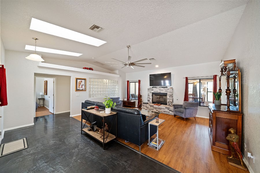 Furnished Finder property 490043_1 photo 4