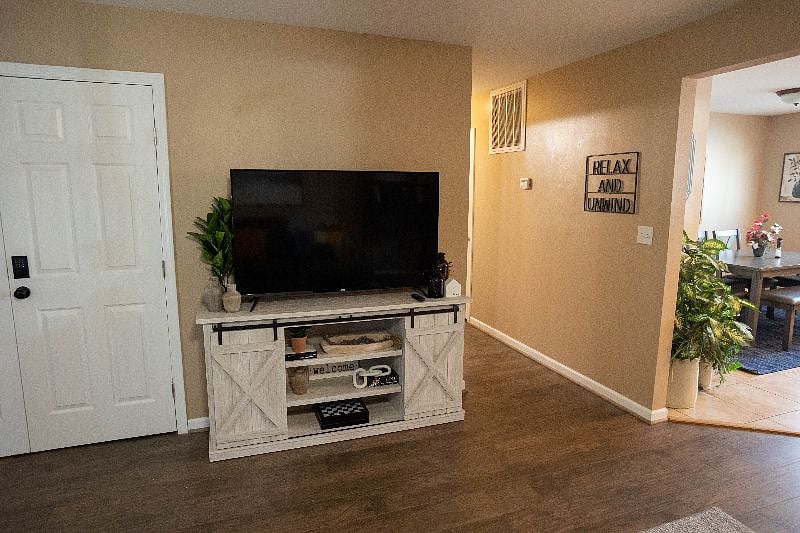 Furnished Finder property 490064_1 photo 16