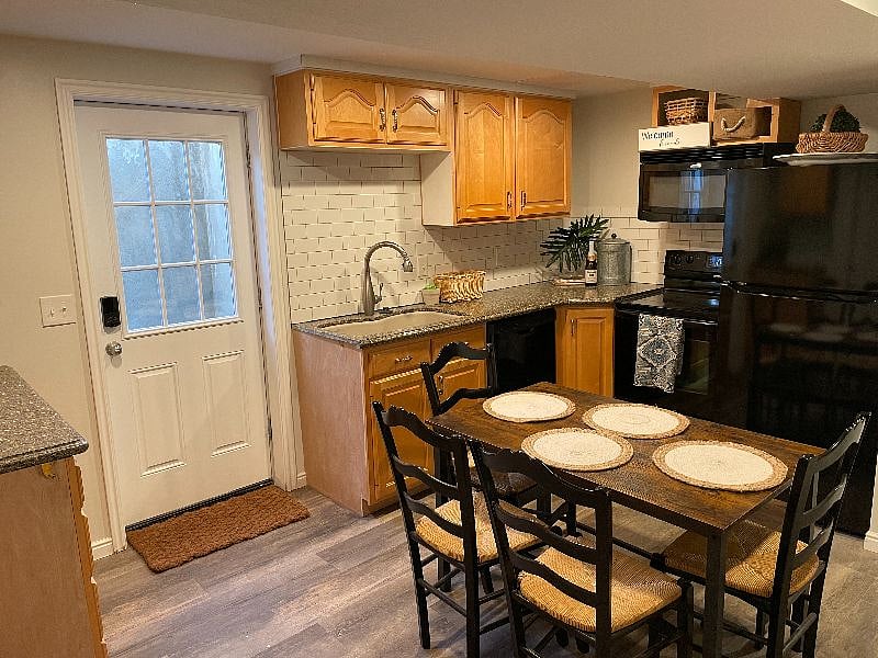 Furnished Finder property 490069_1 photo 32