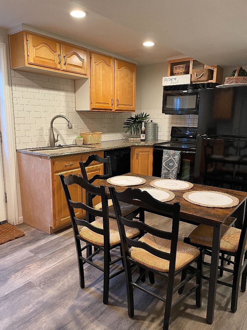 Furnished Finder property 490069_1 photo 33