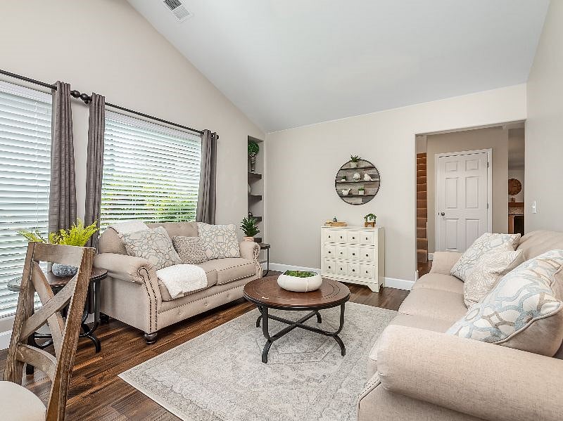 Furnished Finder property 490097_1 photo 8