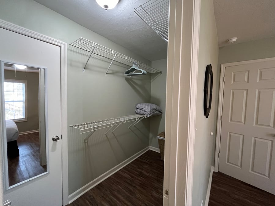 Furnished Finder property 490123_1 photo 17