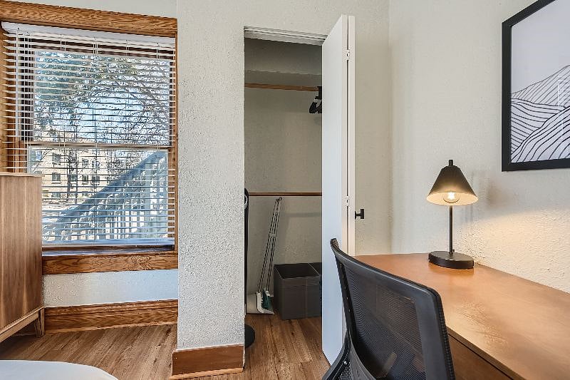 Furnished Finder property 490245_2 photo 18