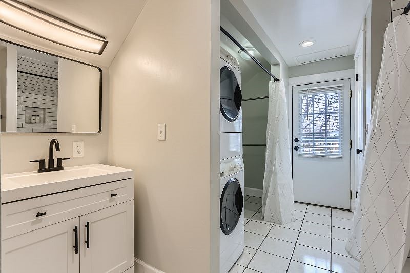 Furnished Finder property 490245_3 photo 16