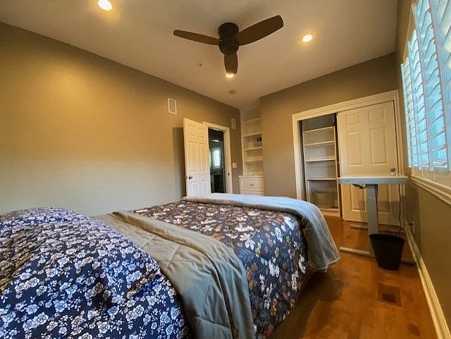 Private bedroom with private bathroom rent is 1700 including utilities and wifi and parking and cleaning. Acces to kitchen and Mail delivery