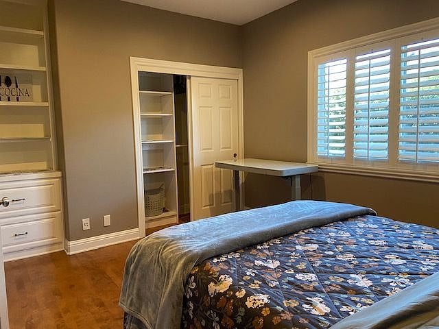 Private bedroom with private bathroom rent is 1700 including utilities and wifi and parking and cleaning. Acces to kitchen and Mail delivery