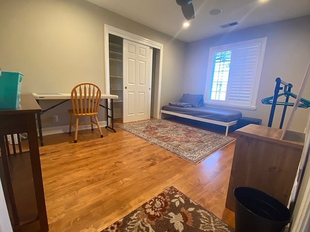 private bedroom with shared bathroom rent is 1400 including utilities and wifi and parking and cleaning. Acces to kitchen and Mail delivery