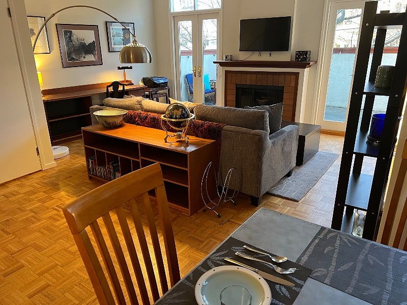 Living area, TV and office desk