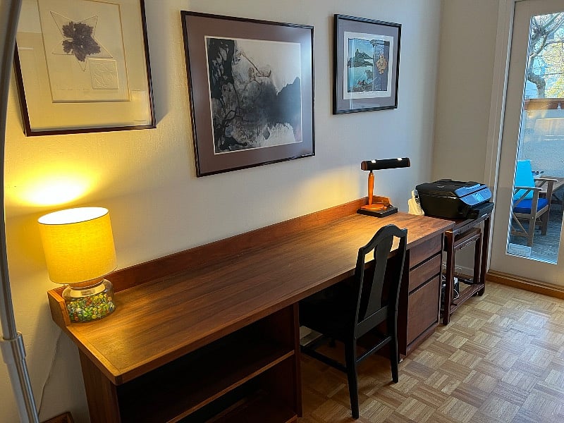 Office desk with fiber optic internet service