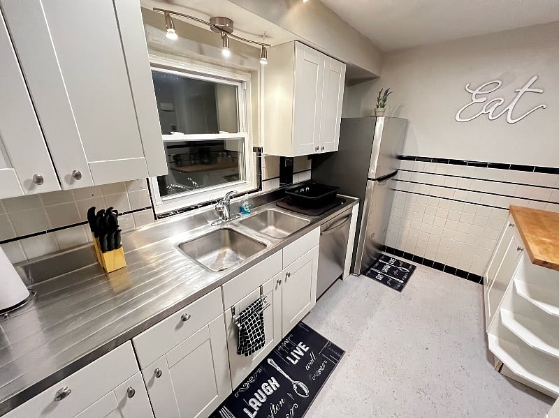 Fully Equipped Kitchen in Apartment 2 on Upper Level - 2 Bedroom
