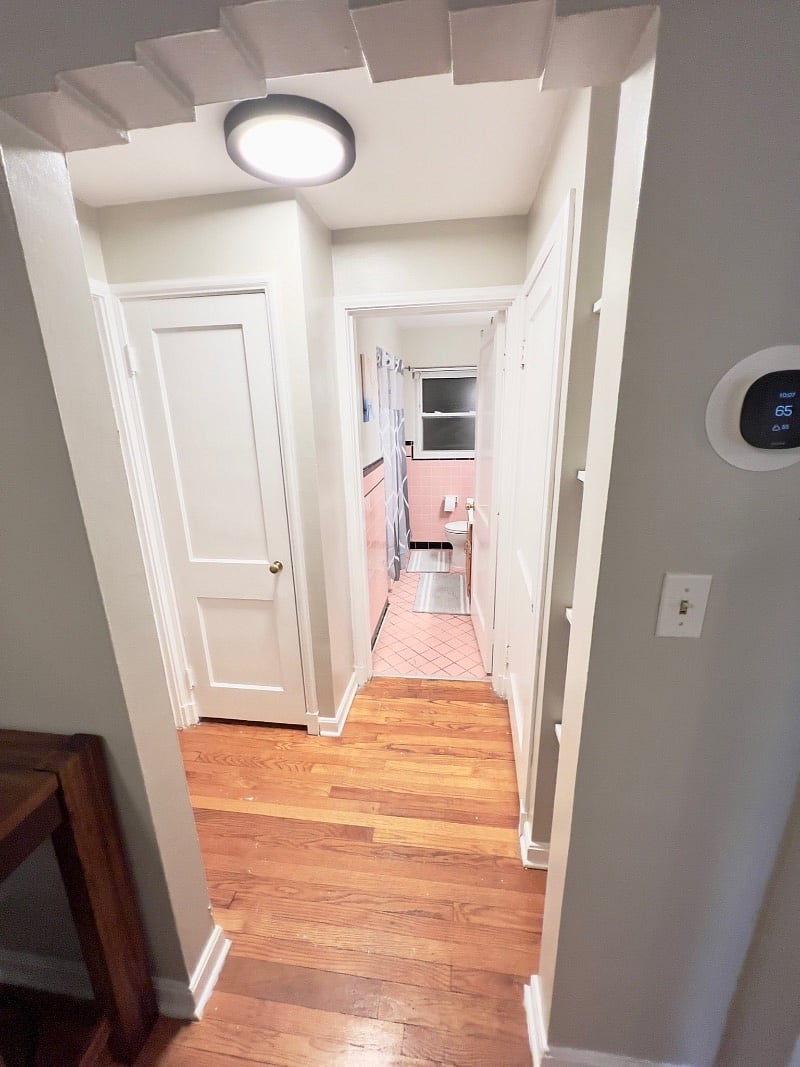 Fully Bathroom with Tub/Shower Combo in Apartment 2 on Upper Level - 2 Bedroom