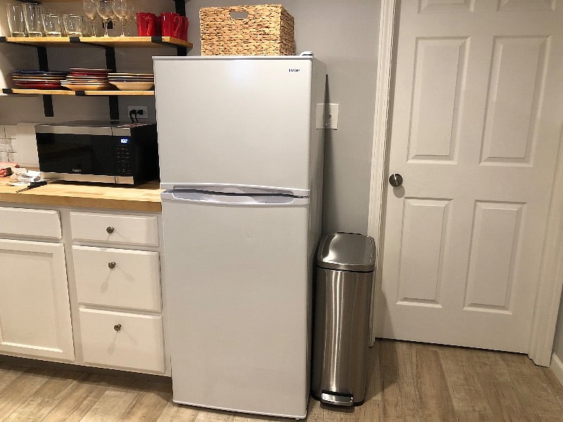 Apartment size refrigerator