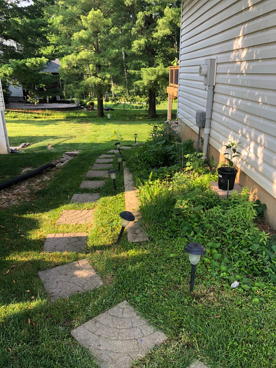 Path to private entrance