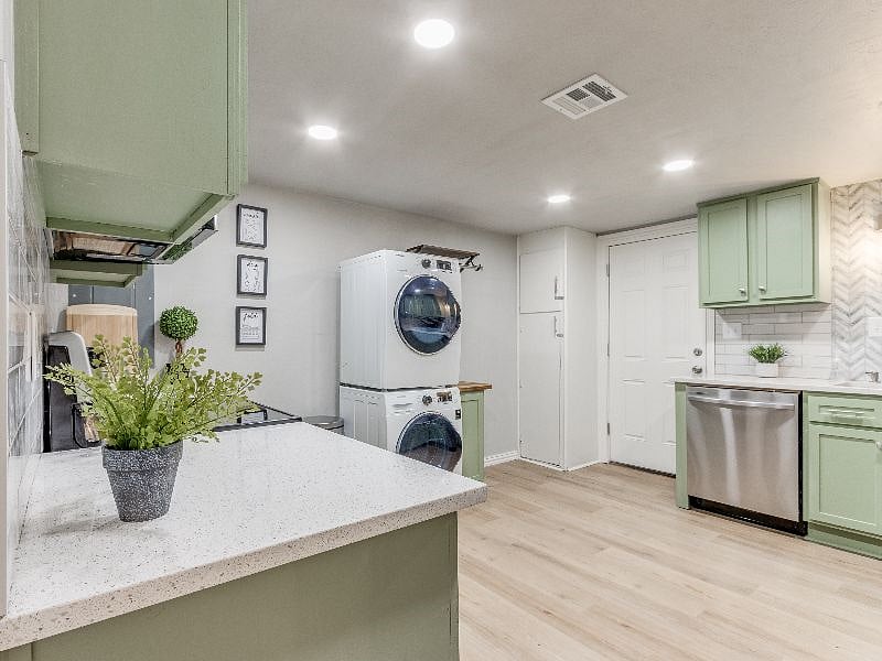 Furnished Finder property 490531_1 photo 16