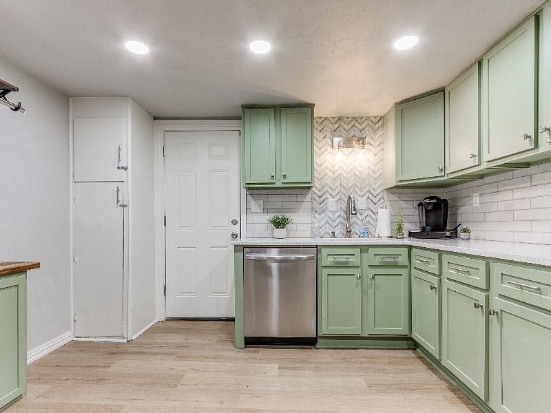 Furnished Finder property 490531_1 photo 18