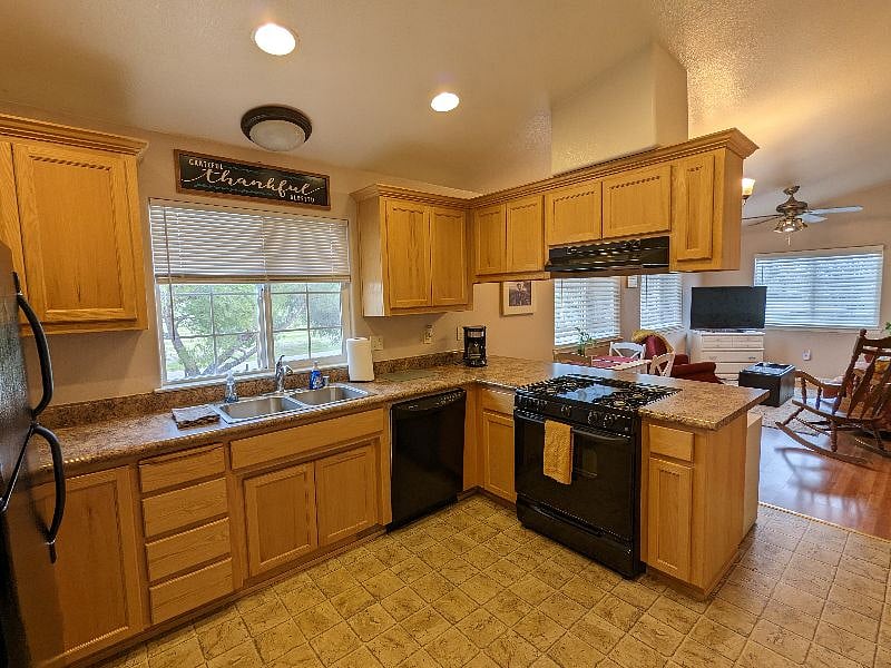 Furnished Finder property 490588_1 photo 10