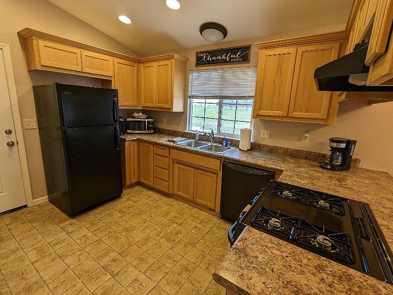 Furnished Finder property 490588_1 photo 8