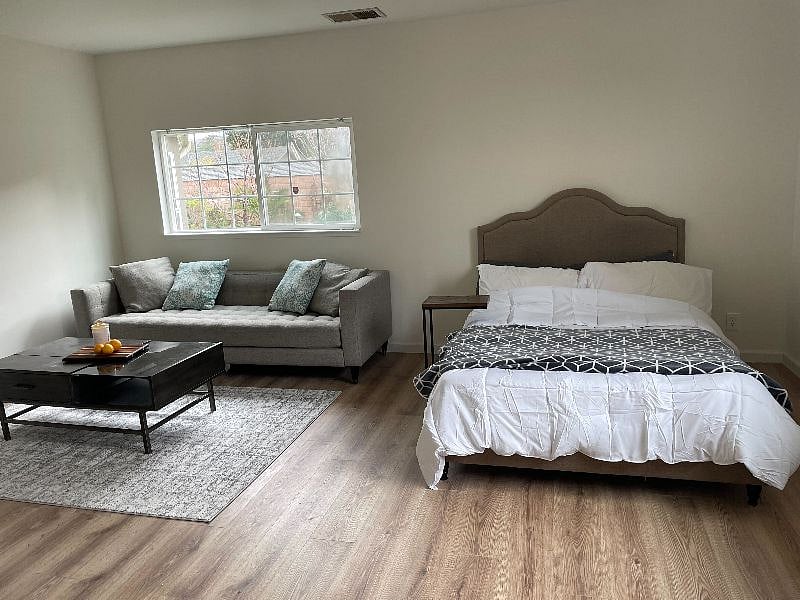 Furnished Finder property 490695_1 photo 1
