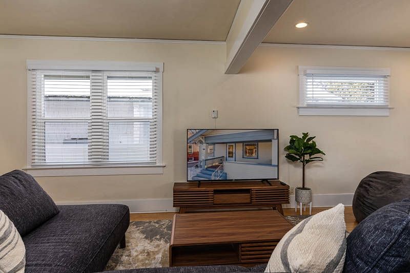 Furnished Finder property 490721_1 photo 10