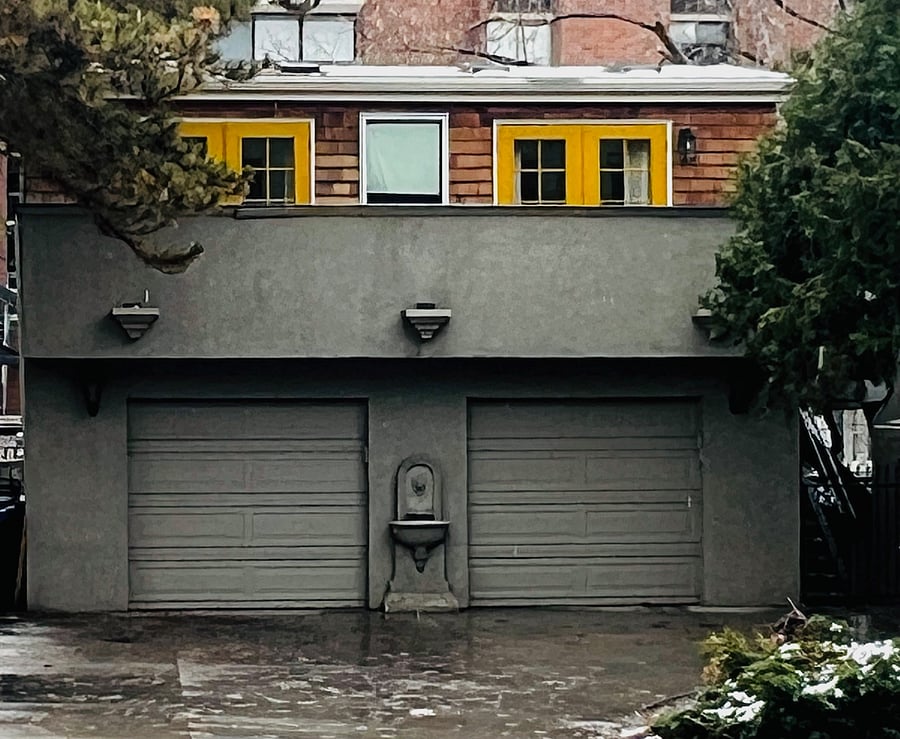 Free-standing loft above garage