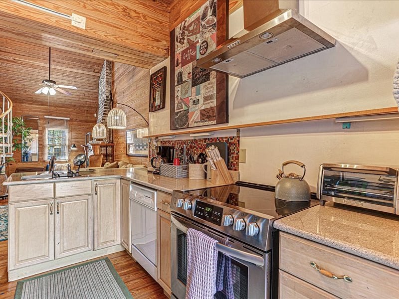 Furnished Finder property 490792_1 photo 14