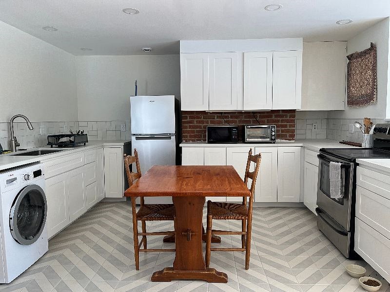 Furnished Finder property 490867_1 photo 6