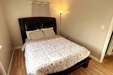 Queen Bed