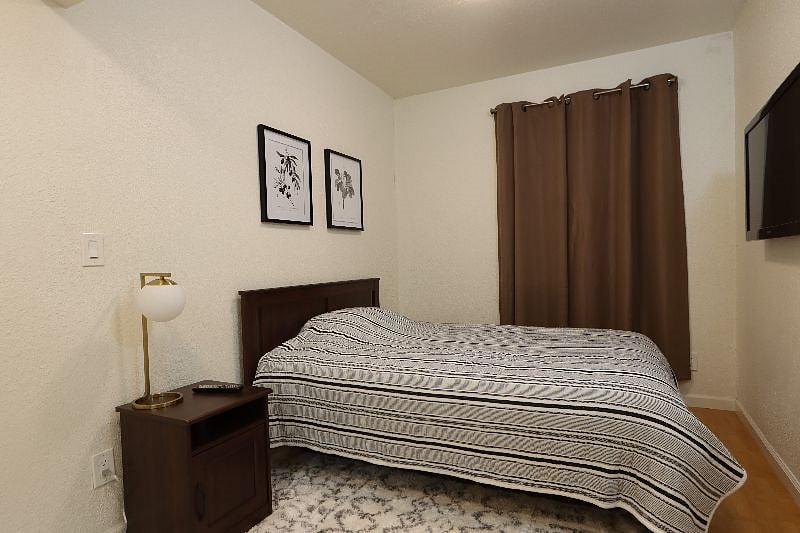 Furnished Finder property 490930_1 photo 3