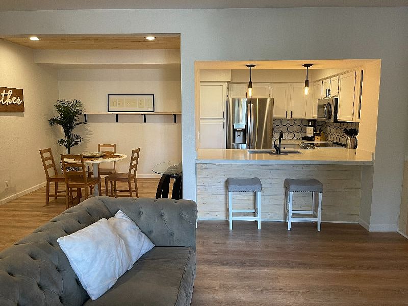 Furnished Finder property 490952_1 photo 1