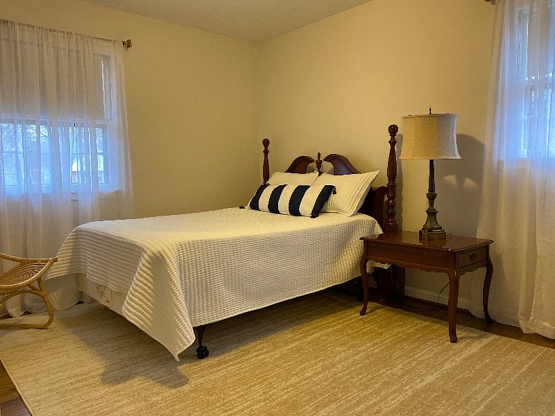 Second room (includes closet)
