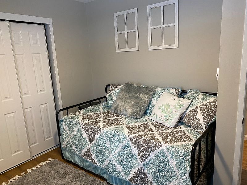 Twin bed with trundle
