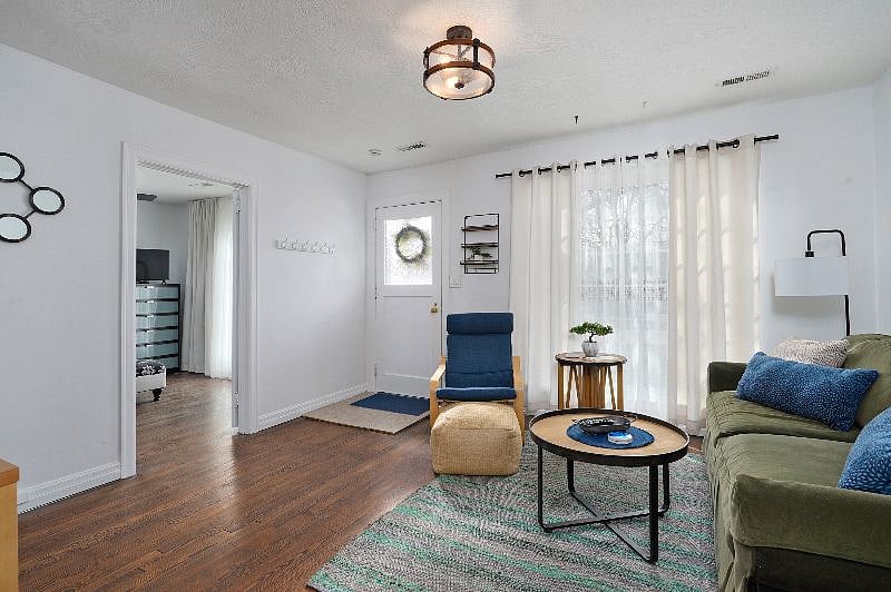 Furnished Finder property 491224_1 photo 6