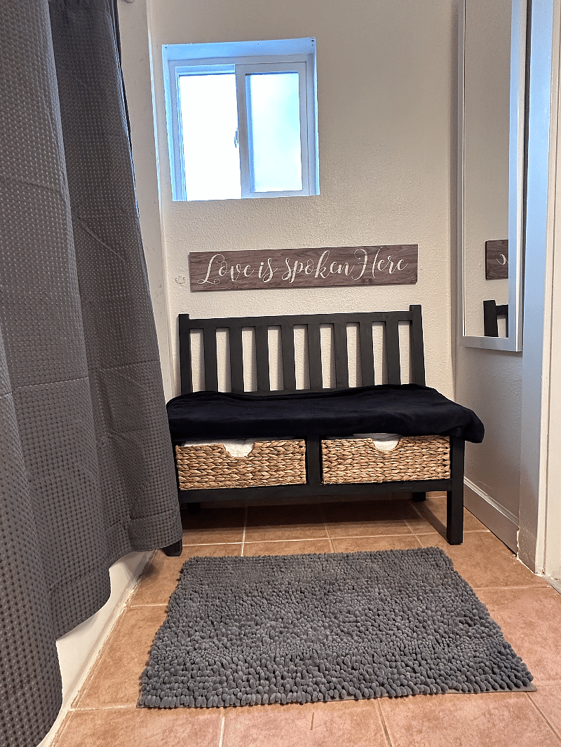 Have a seat while you get dressed. Extra towels at bottom.
