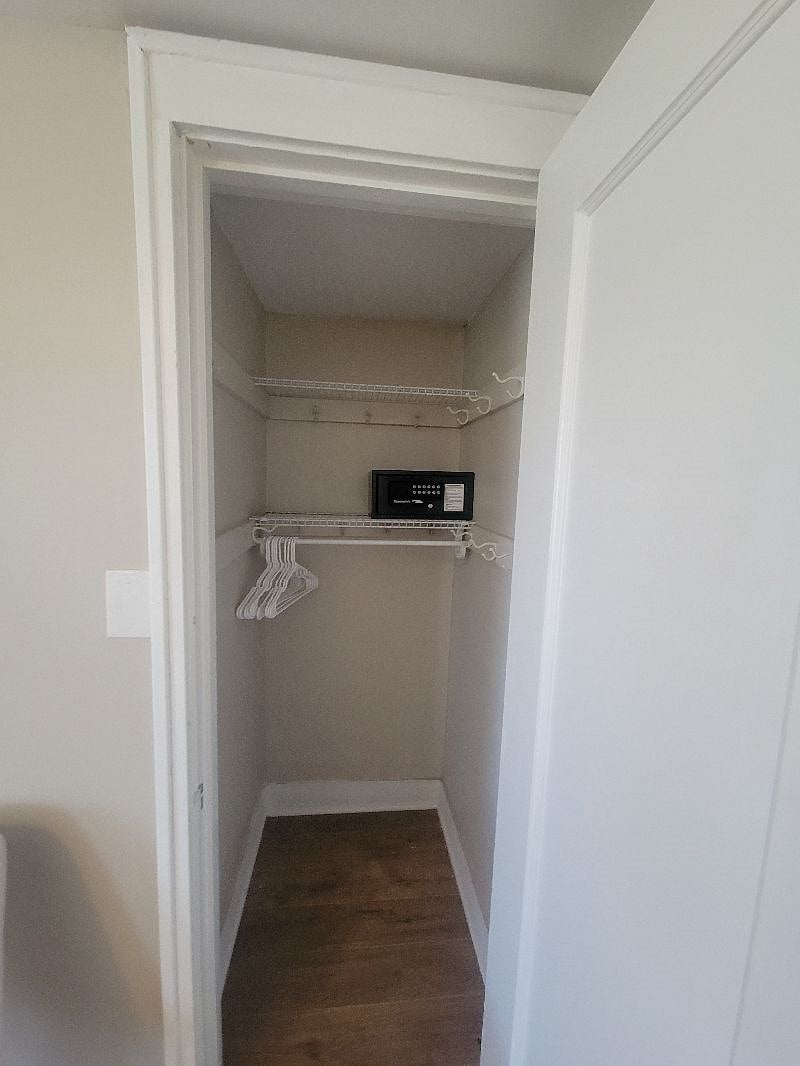 Furnished Finder property 491335_3 photo 9
