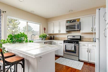 shared full kitchen