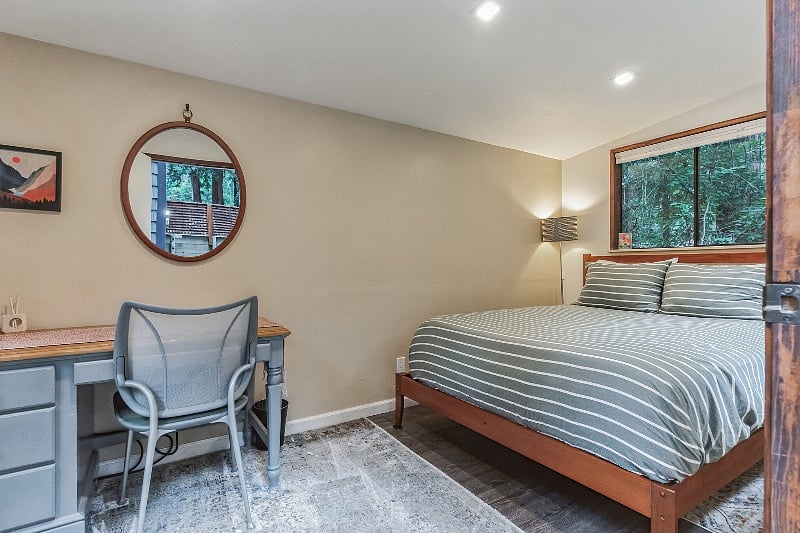 Detached Bedroom