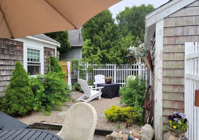 Lots of cozy seating with gas fire pit