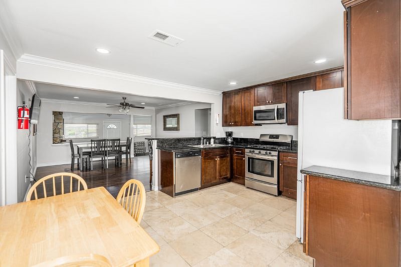 Furnished Finder property 491807_1 photo 3