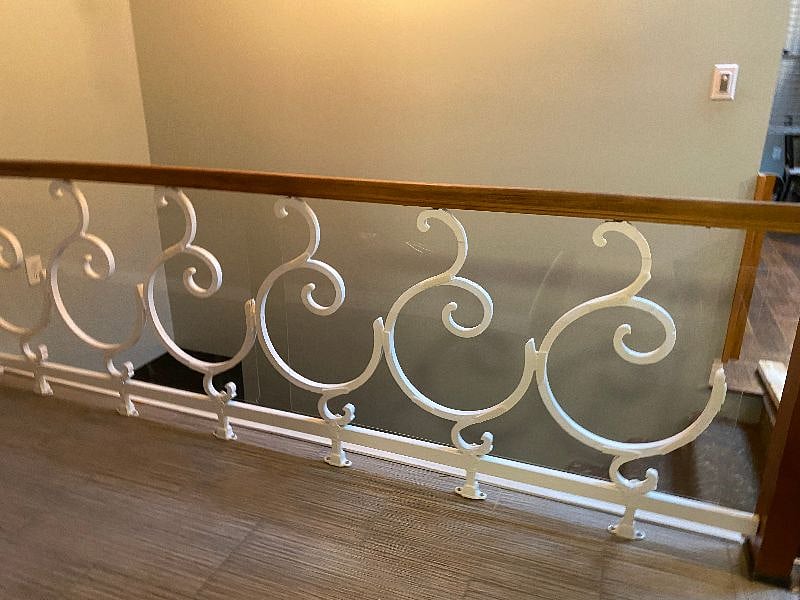 Custom banister with plexiglass