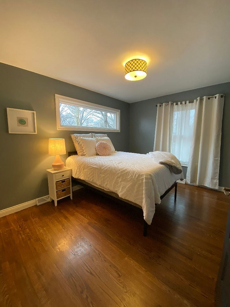 Bedroom 2 ( full size bed)