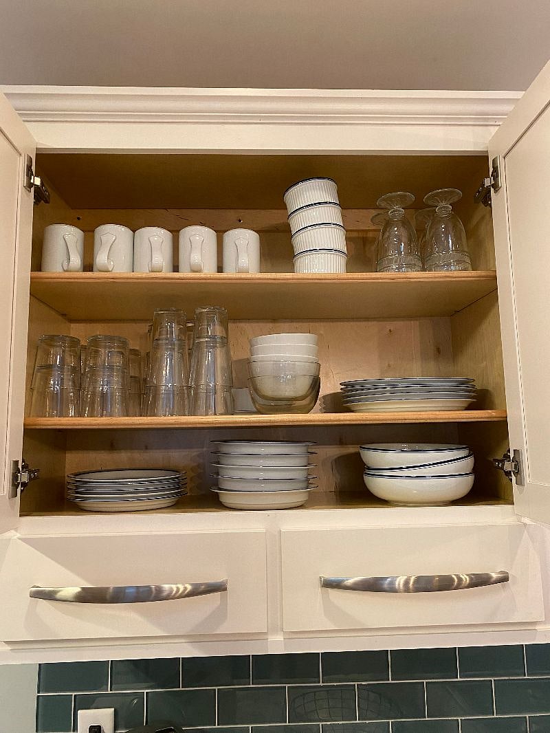 Kitchen dishes