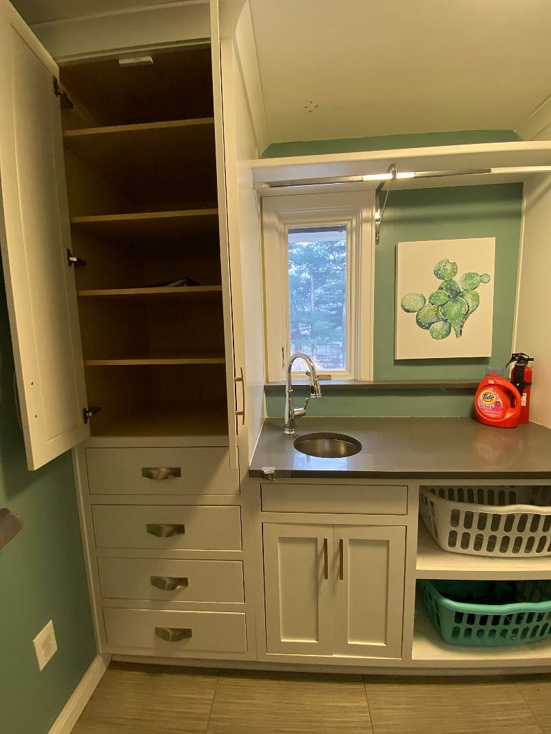 Laundry room with great storage