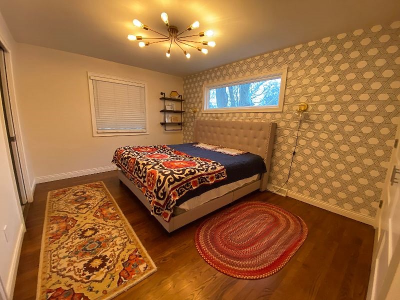 Master bedroom - King bed