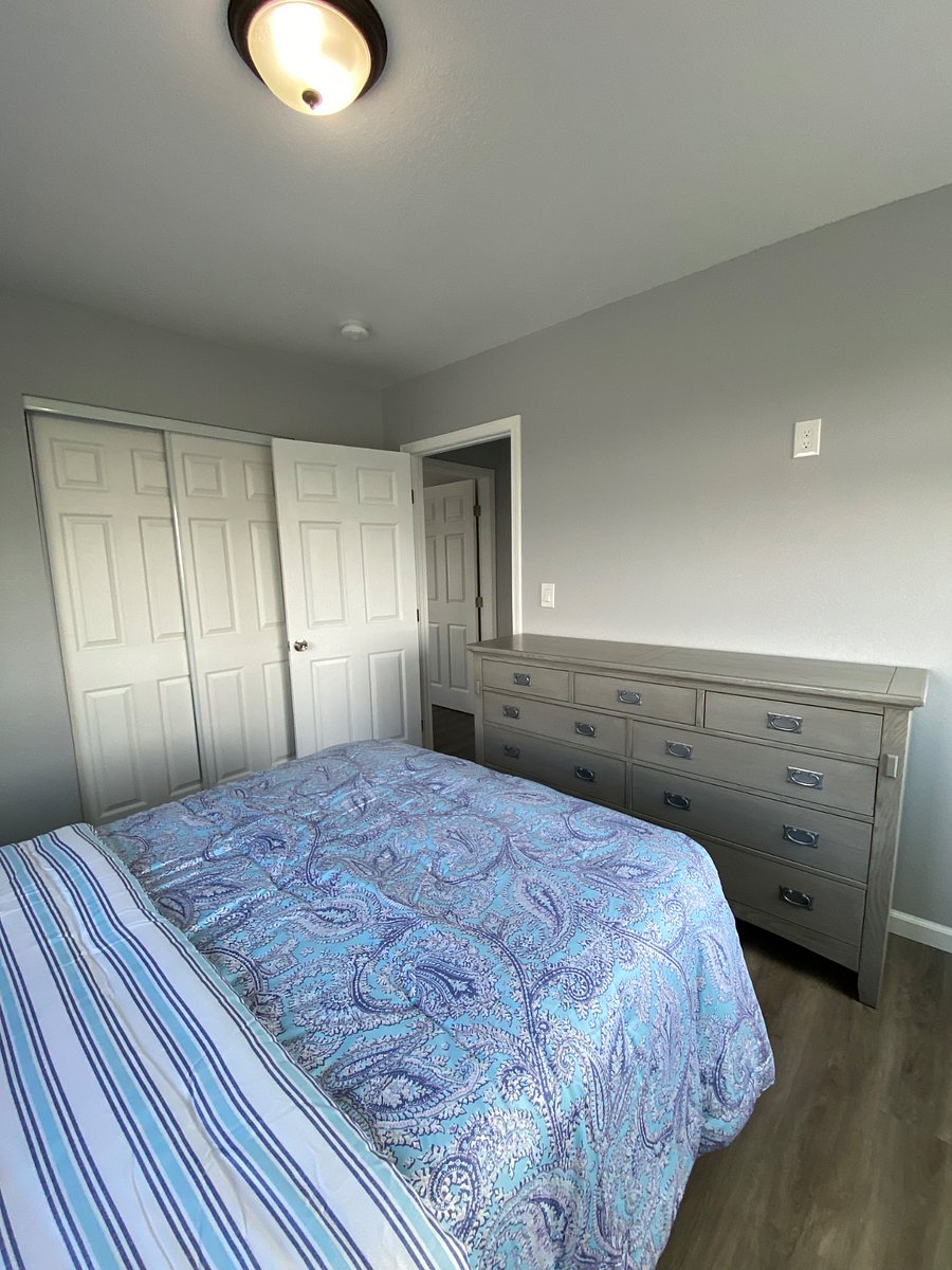 Upstairs Bedroom # 2 (Sunset View Room)