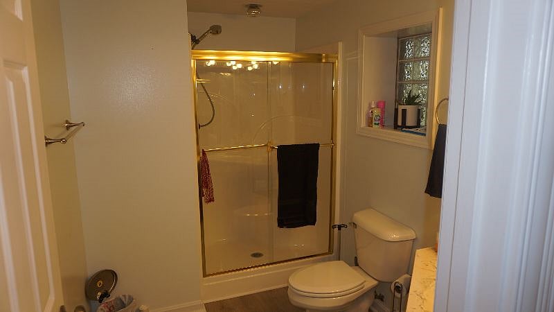 bathroom in bedroom 2