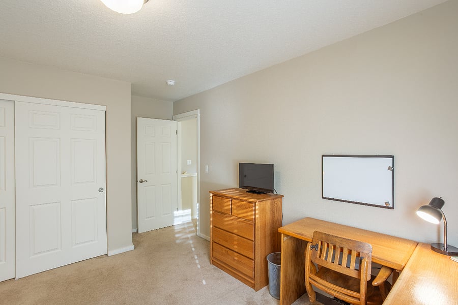 den/bedroom #4