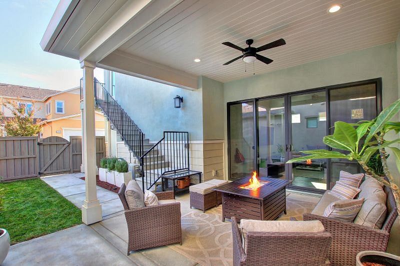 Outside patio with firepit