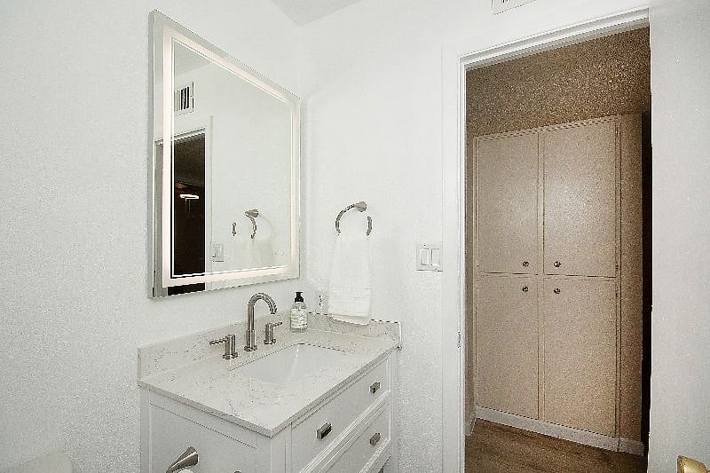Furnished Finder property 492207_1 photo 21